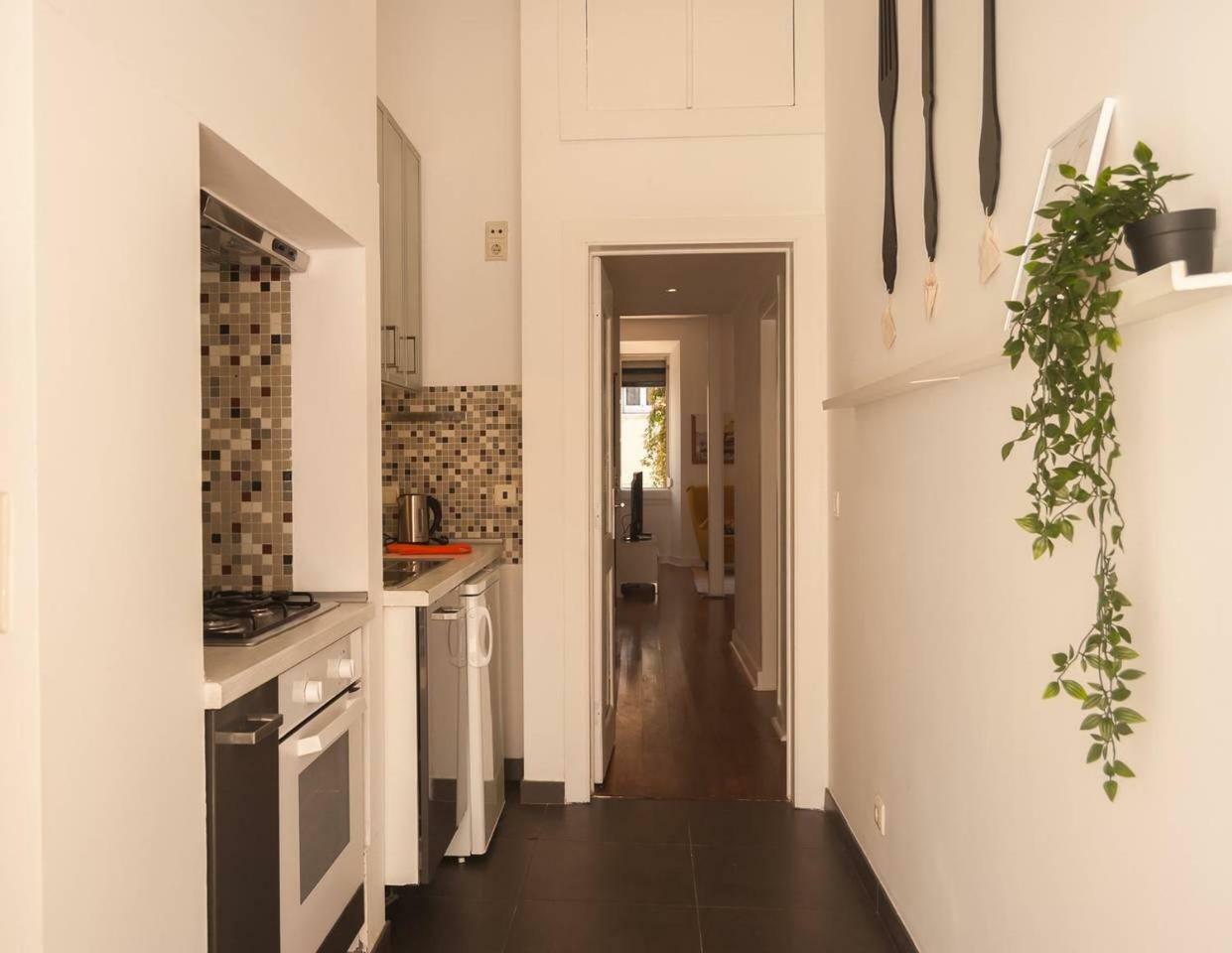 Apartment Vila Berta Apartment In A Cottage Street Lisbon